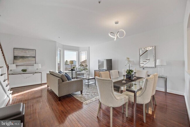 Building Photo - Luxury Townhome Living in West Conshohocken | $3,500/Month