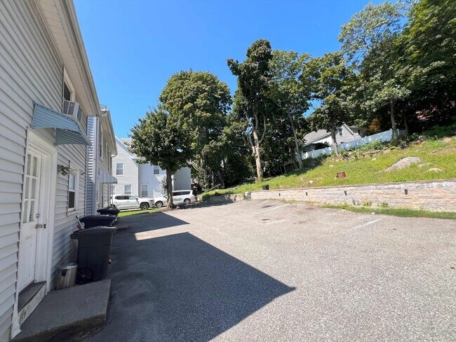 Building Photo - 173 Granite St