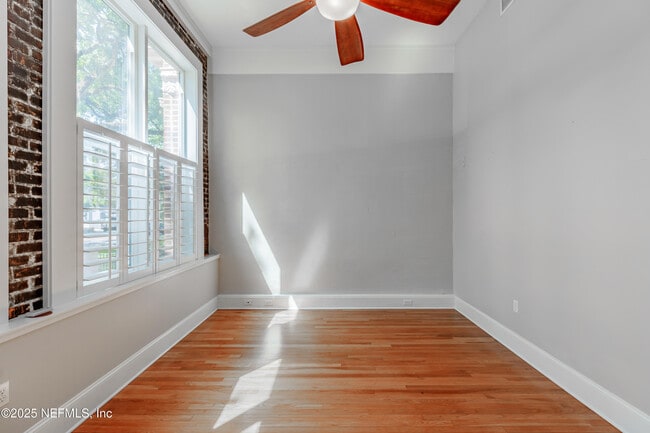 Building Photo - 2525 College St