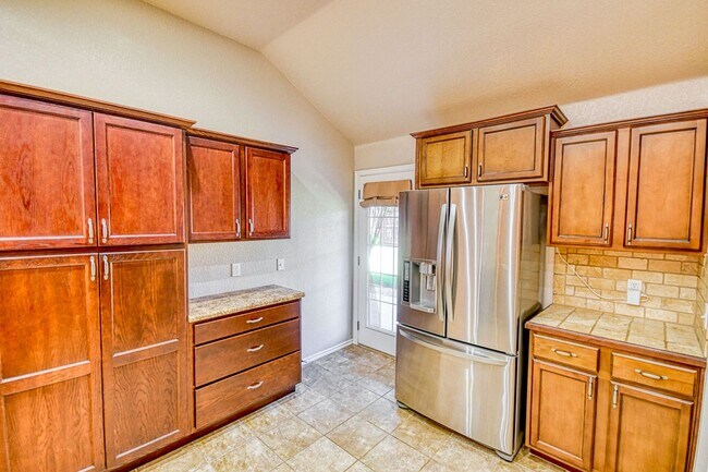 Building Photo - Beautiful three bedroom home with in-ground storm shelter!