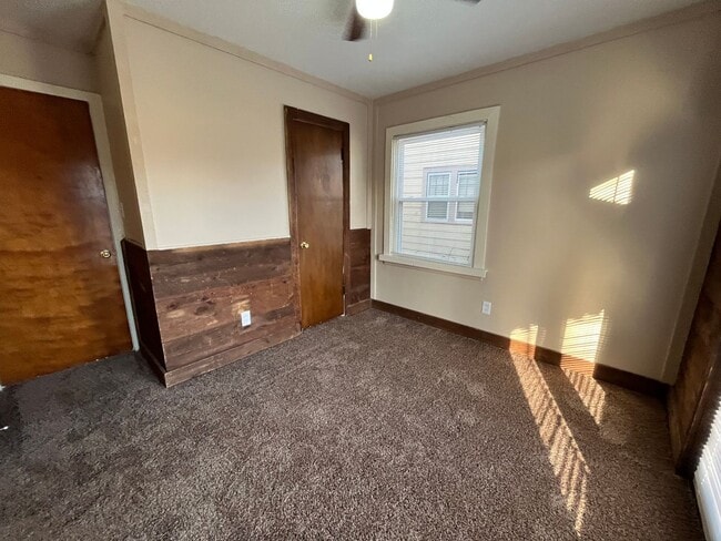 Building Photo - 1504 E Rudisill Blvd