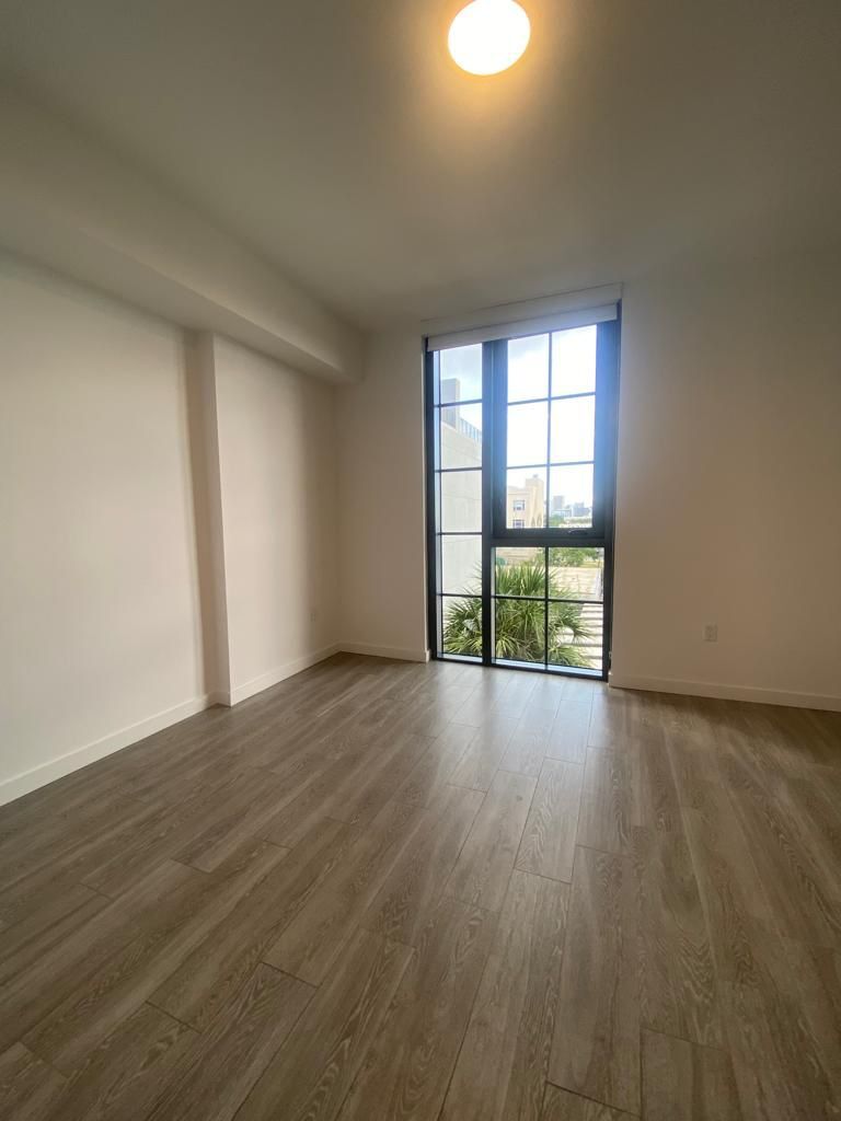 Building Photo - 558 NW 30th St