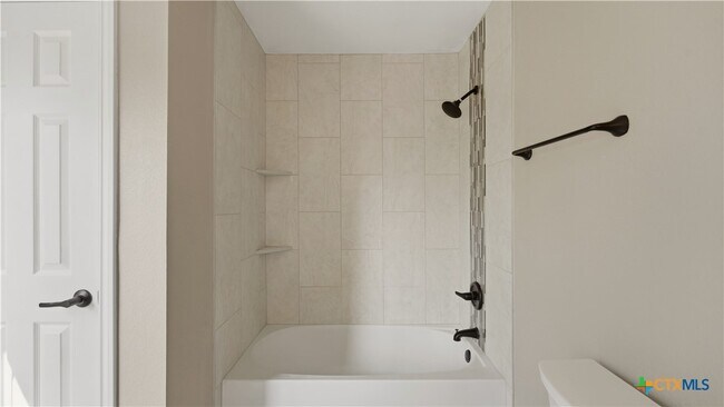 Building Photo - 7338 Raintree Forest