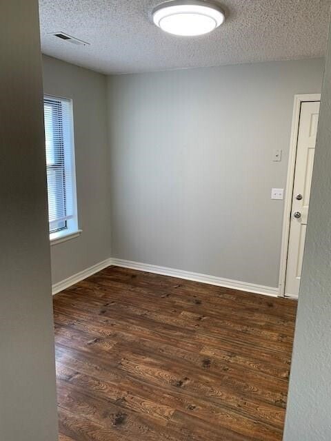 Building Photo - 4006 Watkins Ave