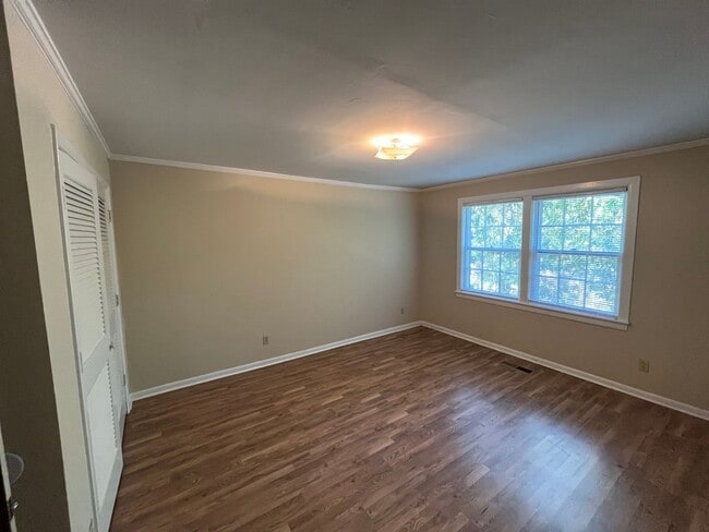 Building Photo - 148 Hwy 30 E