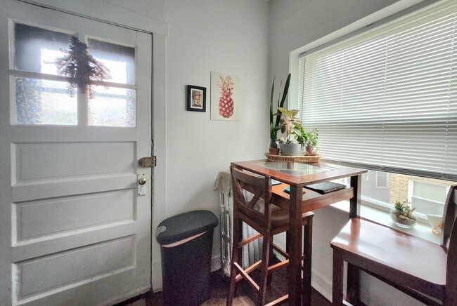 Building Photo - 4422 N St Louis Ave