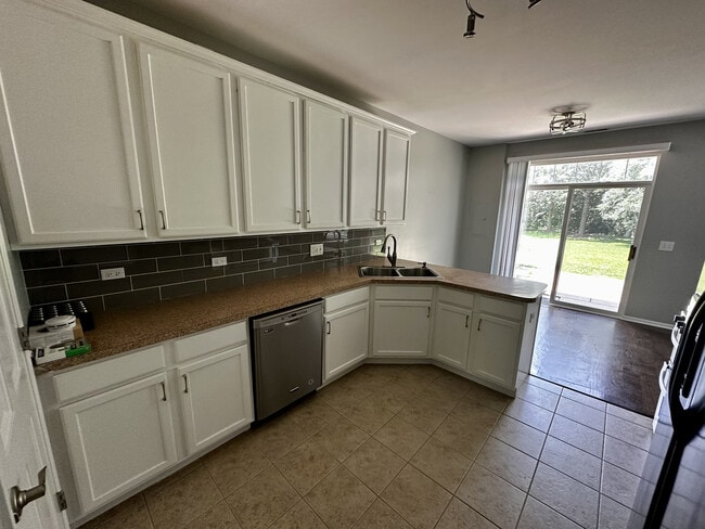 Building Photo - 24224 Leski Ln