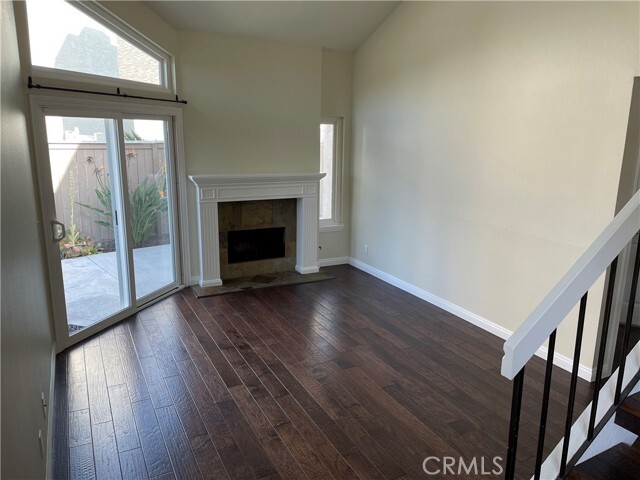 Building Photo - 381 Deerfield Ave