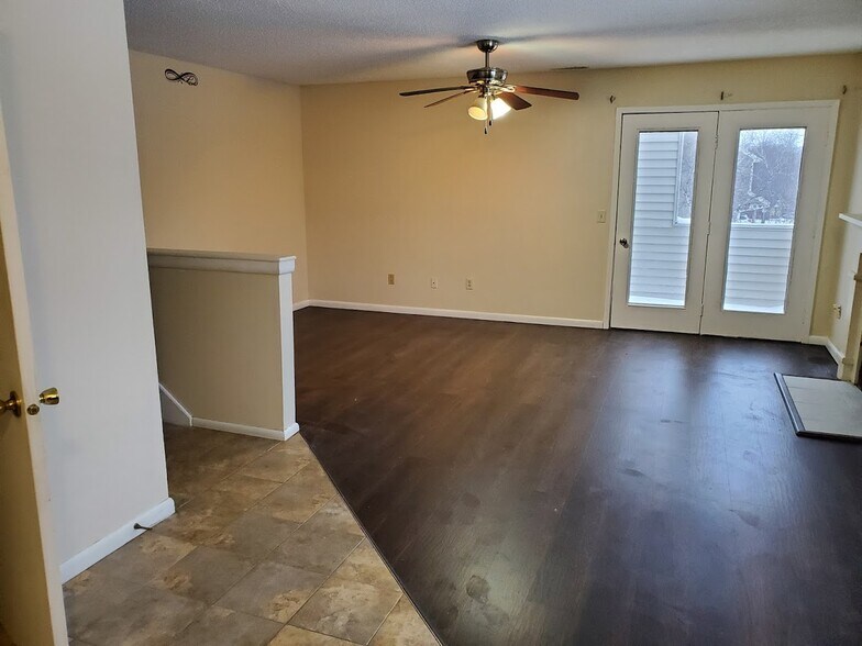 Building Photo - 5231 Dakota Dr