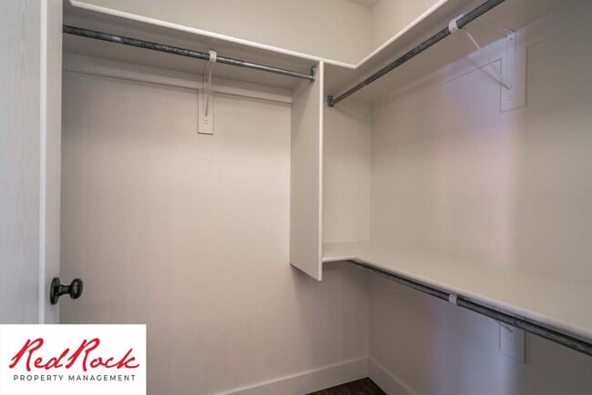 Building Photo - Spacious 3-Bed, 2-Bath Ivins Townhome – Do...