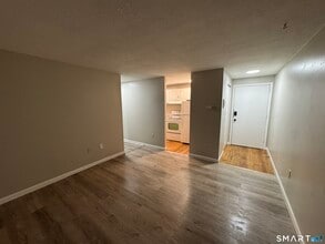 Building Photo - 958 Wethersfield Ave