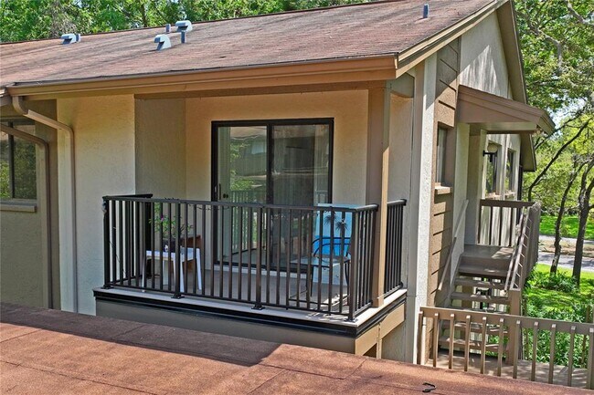 Building Photo - 13009 Wedgewood Way