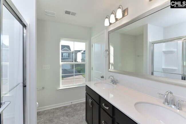 Building Photo - 185 Northwood St