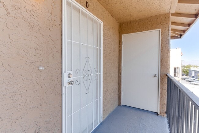 Building Photo - HOUSING CHOICE VOUCHER APPROVED! **MOVE IN SPECIAL! $500 OFF FIRST MONTH'S RENT!**