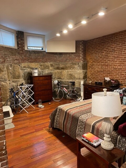Building Photo - 82 Saint Stephen St