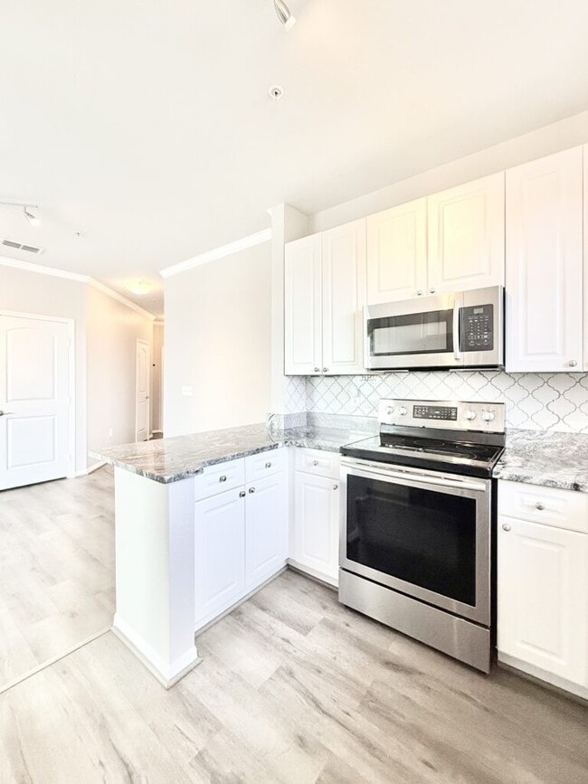 Building Photo - 4221 W Spruce St