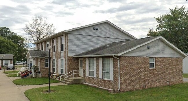 Building Photo - 203 Division St