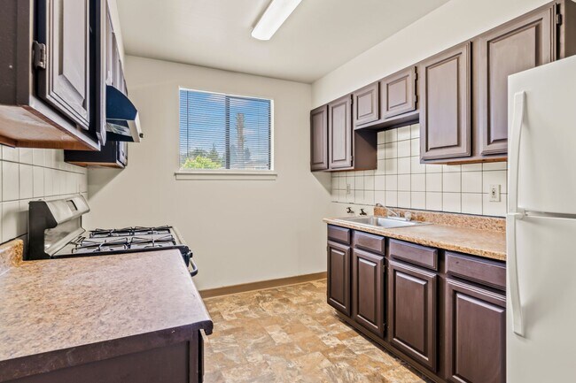 Building Photo - Your New Oakland Oasis: Modern 3-Bed with ...