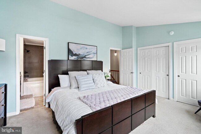 Primary Bedroom - 6908 Compton Valley Ct