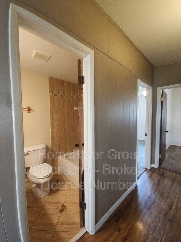 Building Photo - 1809 Defoe St