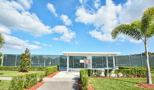 Building Photo - 273 Mansfield G