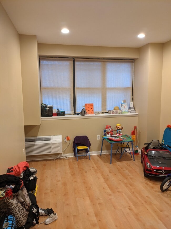 Building Photo - 111 Mulberry St