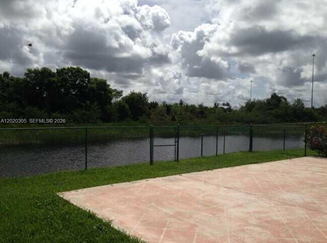 Building Photo - 1433 NW 153rd Ave