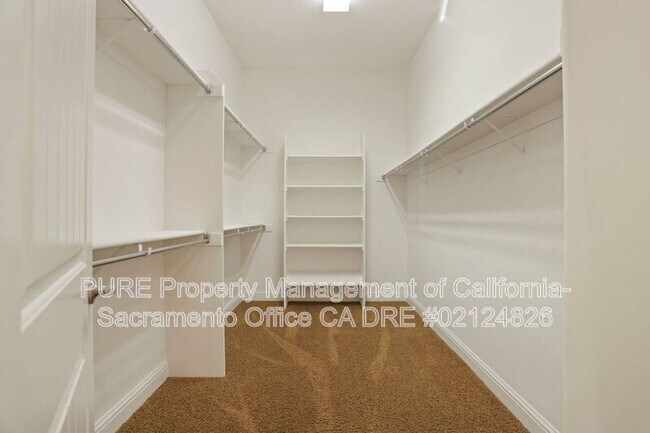 Building Photo - 1143 Bevinger Dr
