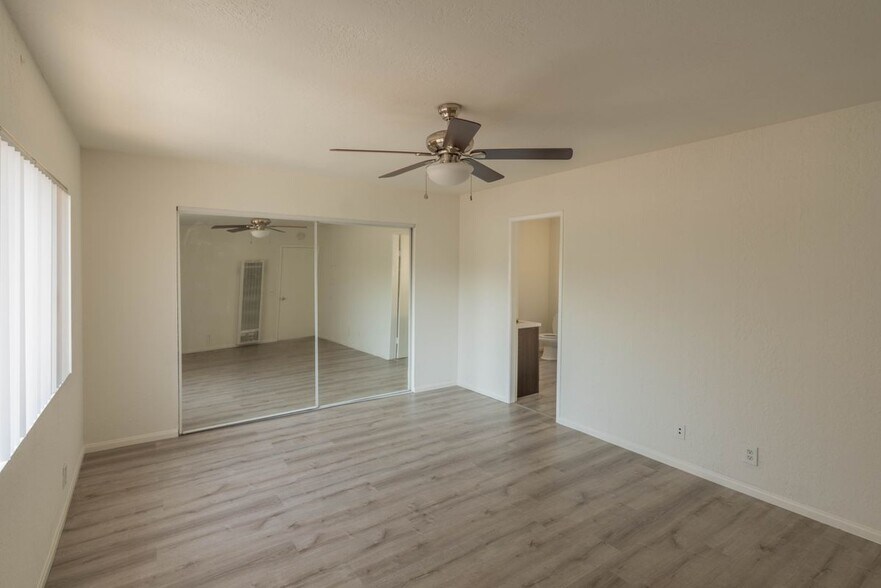Building Photo - 220 N Myers St
