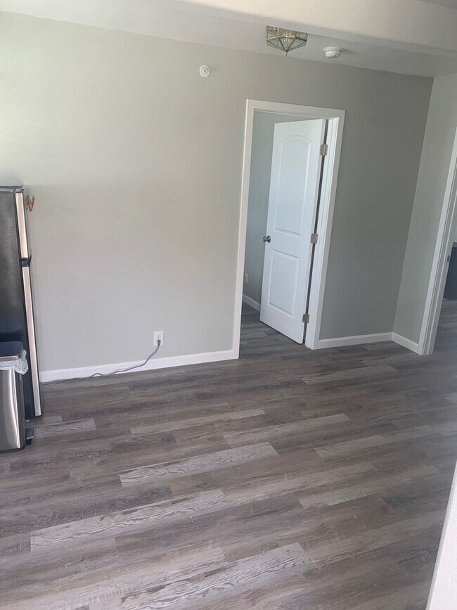 Building Photo - Furnished, Upstairs Apartment with 2 bedrooms and 1 bathroom. Utilities Included!!