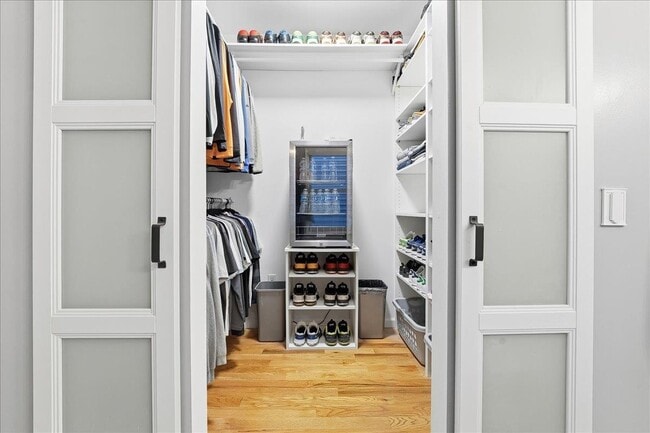 Building Photo - 285 Terrace Ave