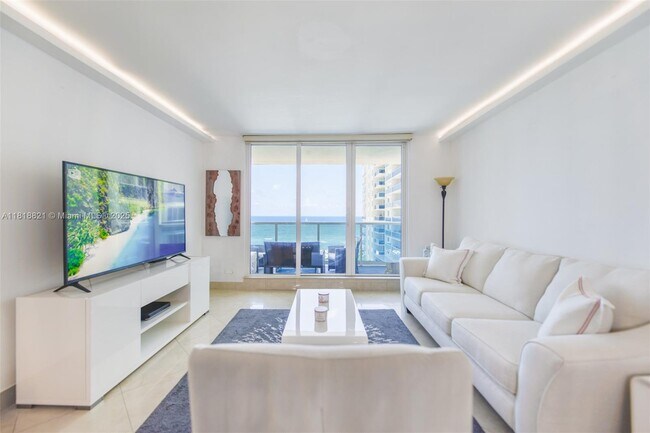 Building Photo - 2301 Collins Ave