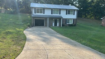 Building Photo - 512 Linda Ln