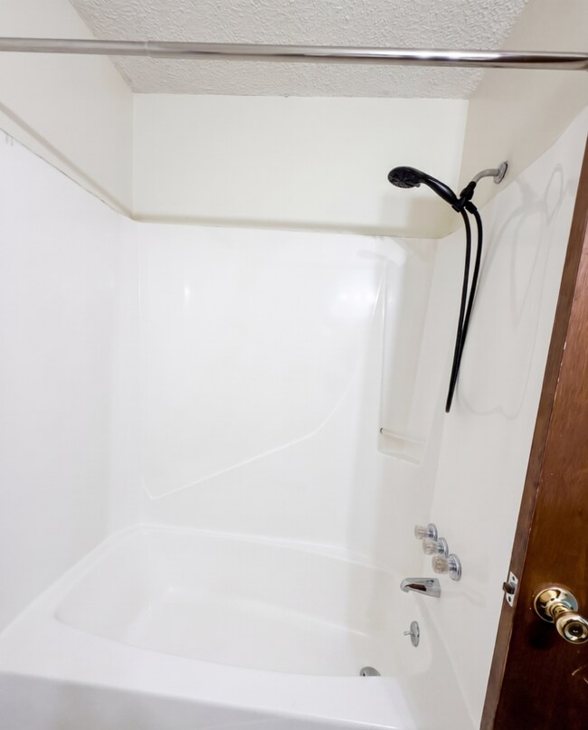 Building Photo - 551 S 61st Ave
