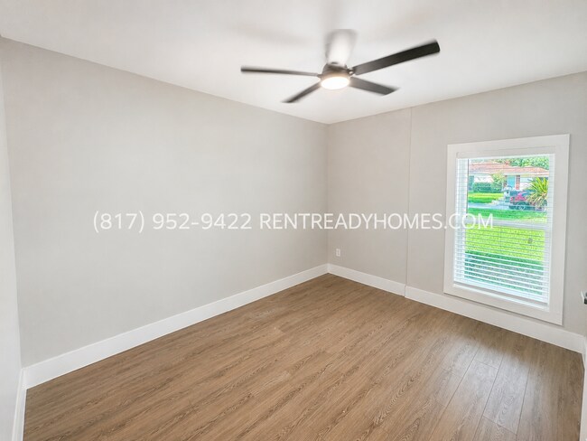 Building Photo - 6906 Feather Creek Dr