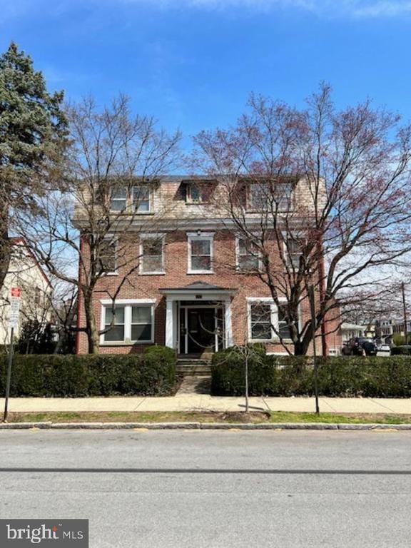 Primary Photo - 537 S Walnut St