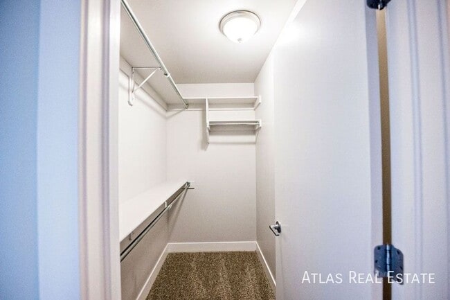 Building Photo - 1535 W 34th Ave