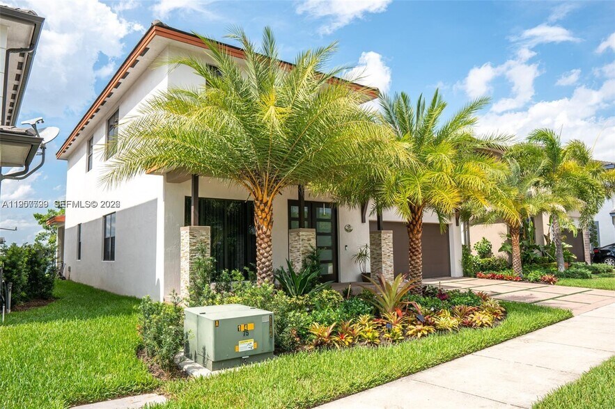 Building Photo - 8981 NW 154th Ter