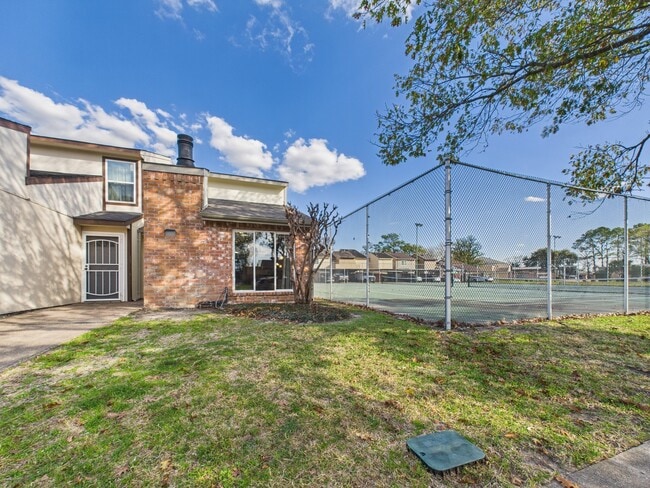 Building Photo - 7836 Bateman Ln