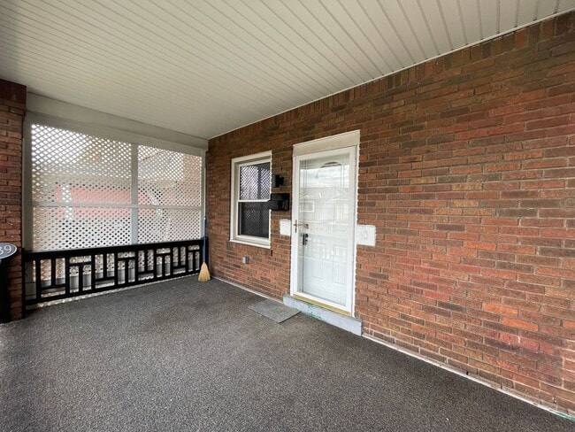 Building Photo - Available April 2026 - 2 Bedroom Home in Dormont w/ Central AC and Off-Street Parking Pad!