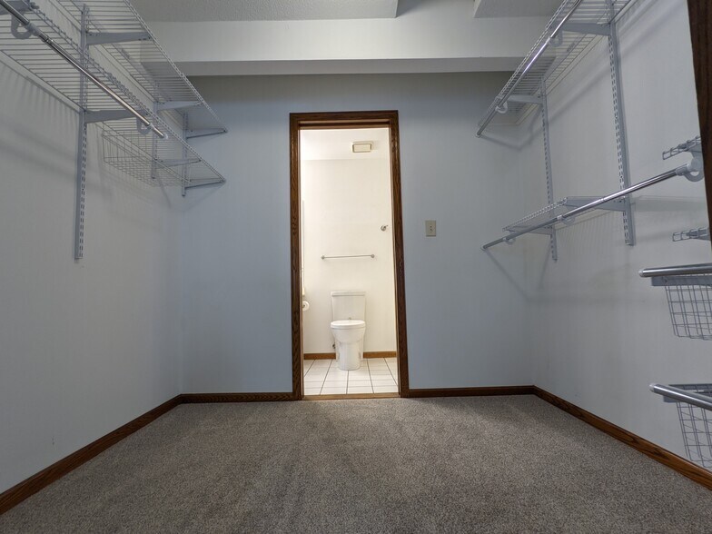 Building Photo - 248 6th Street Northeast