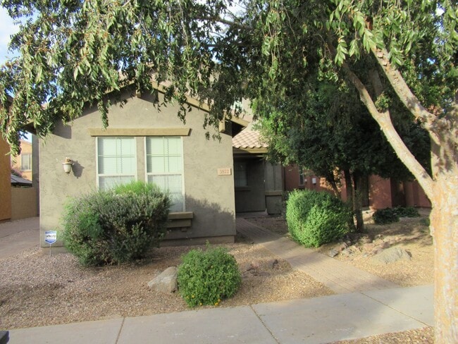 Building Photo - Beautiful Home in Gilbert!