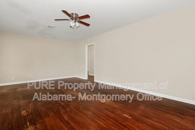 Building Photo - 4332 Sussex Dr