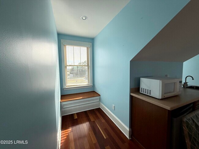 Building Photo - 54 Battery Crk Clb Dr