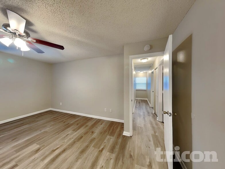 Building Photo - 1259 Waterbury Loop