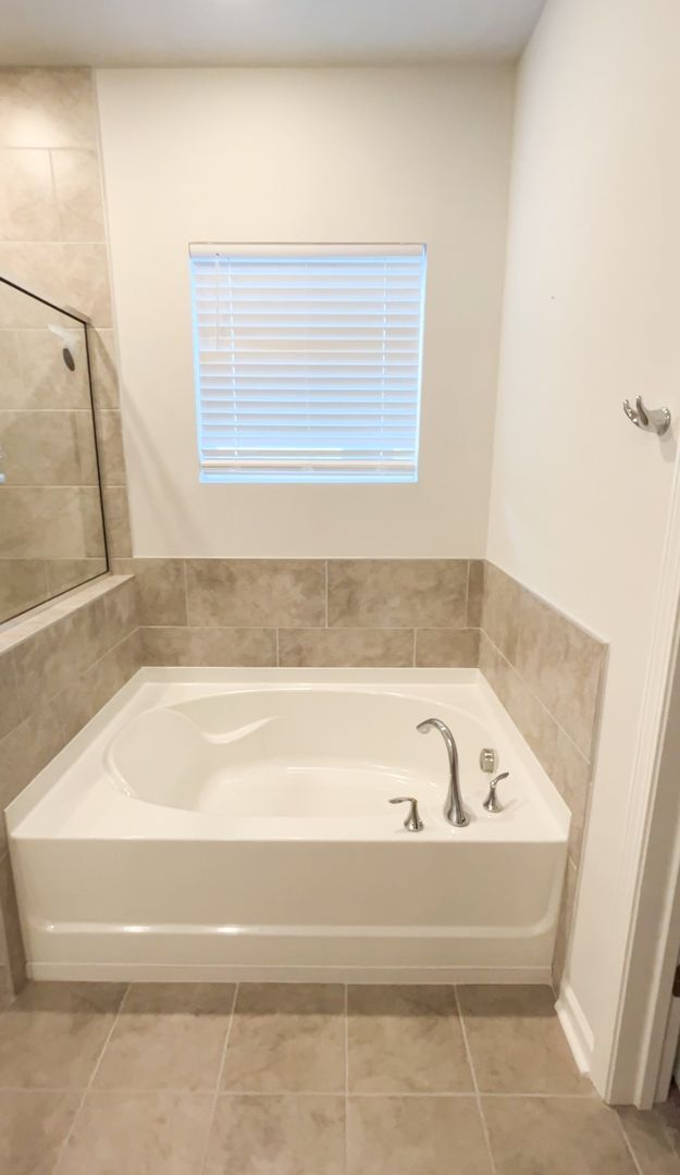 Building Photo - 8869 Baton Rouge Ave NW