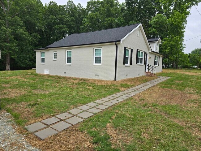 Building Photo - 3500 University Station Rd