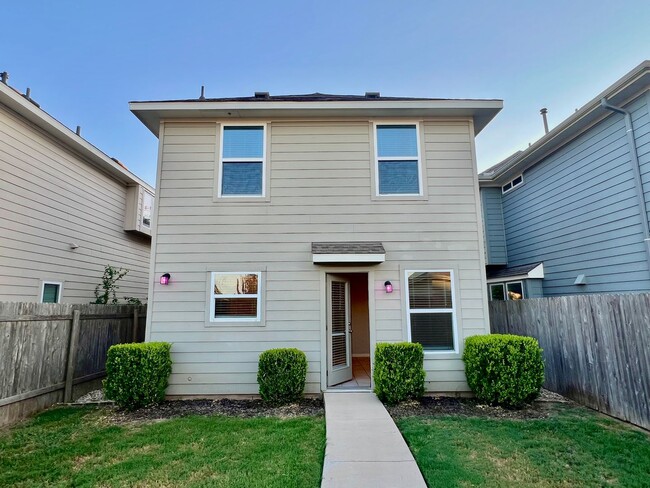 Building Photo - Off I-35 in San Marcos! $300 Move-In Credit!