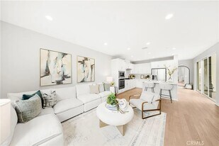 Building Photo - 149 Carmine