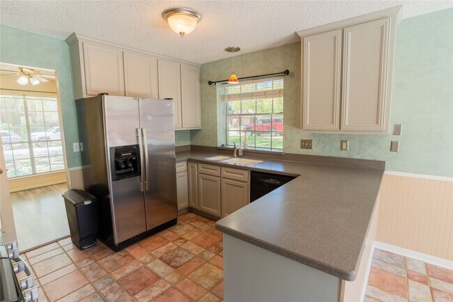 Building Photo - 4007 Spring Forest Dr